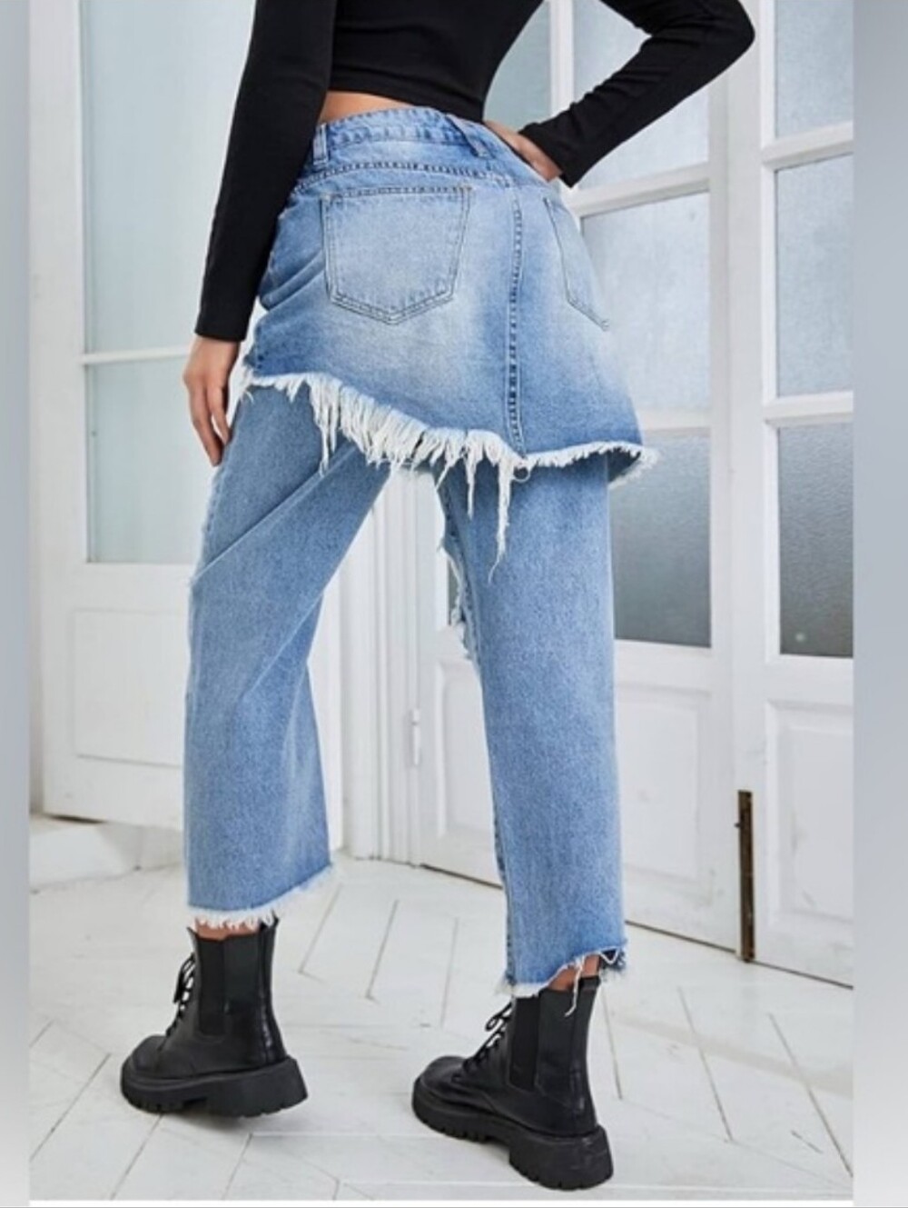 Stylish Distressed 2 in 1 Blue Jeans NWOT - Picture 2 of 10